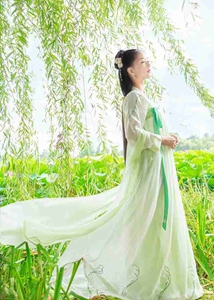 3月电子厂全景沟厕拉屎,电子厂创新如厕体验，员工福利升级-1